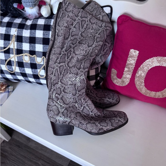 Born brand Snakeskin Knee-High Boots! New! - Picture 2 of 6